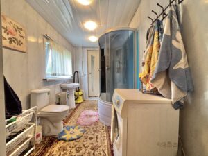 Купить дачу на берегу Угры санузел